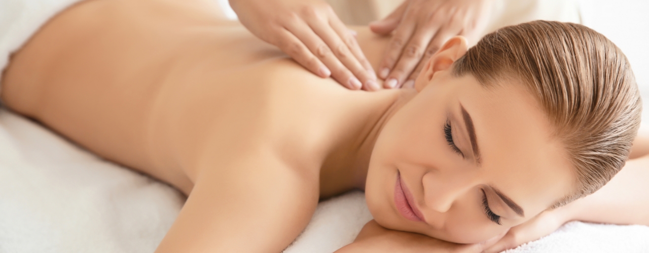 Fibromyalgia-massage-therapy-image-Zenith-Physiotherapy-and-wellness-Airdrie-AB