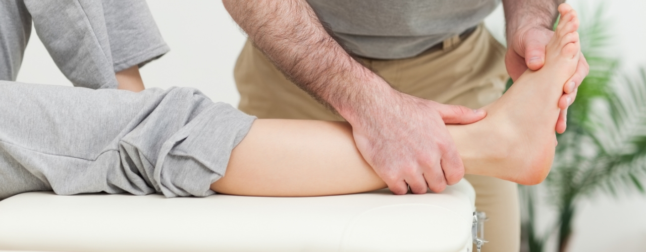 Foot-Pain-chiropractic-image-Zenith-Physiotherapy-and-wellness-Airdrie-AB